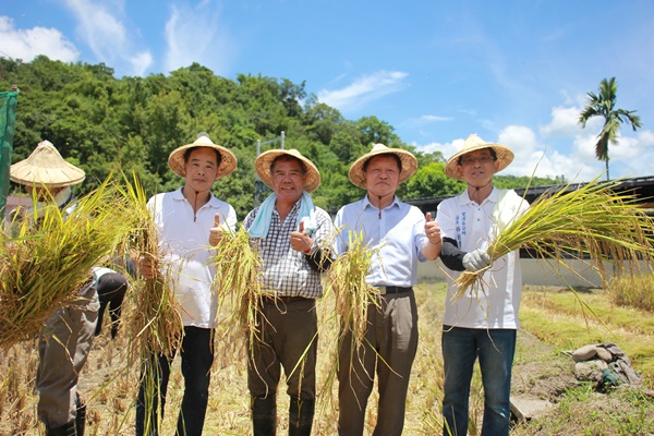 簡里長與來賓合照