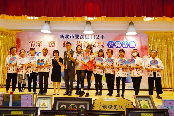 新北動健康與舞蹈老師大合照