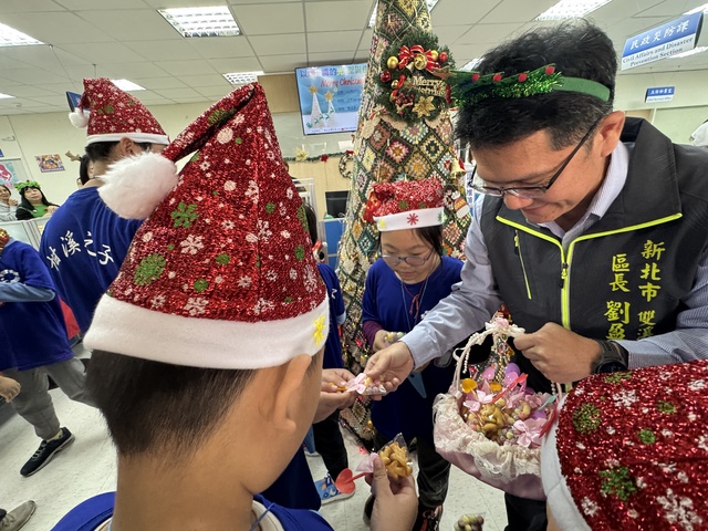 5.聖誕老公公發糖果