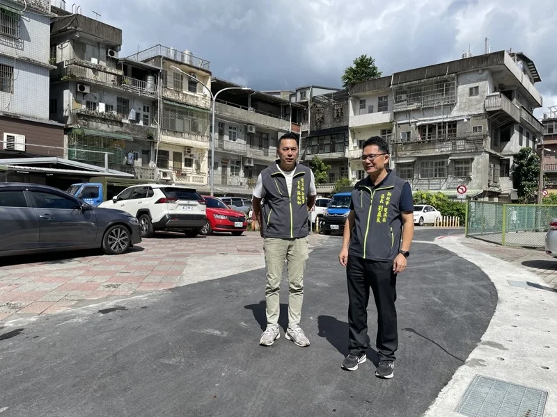 道路重鋪不僅改善交通動線，也提升整體生活品質，提供居民更安全的生活環境。 圖／觀天下有線電視提供