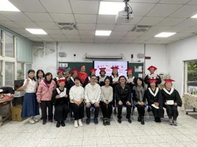 雙溪樂齡學習中心結業式在溫馨的音樂與感動中落幕。圖／觀天下有線電視提供